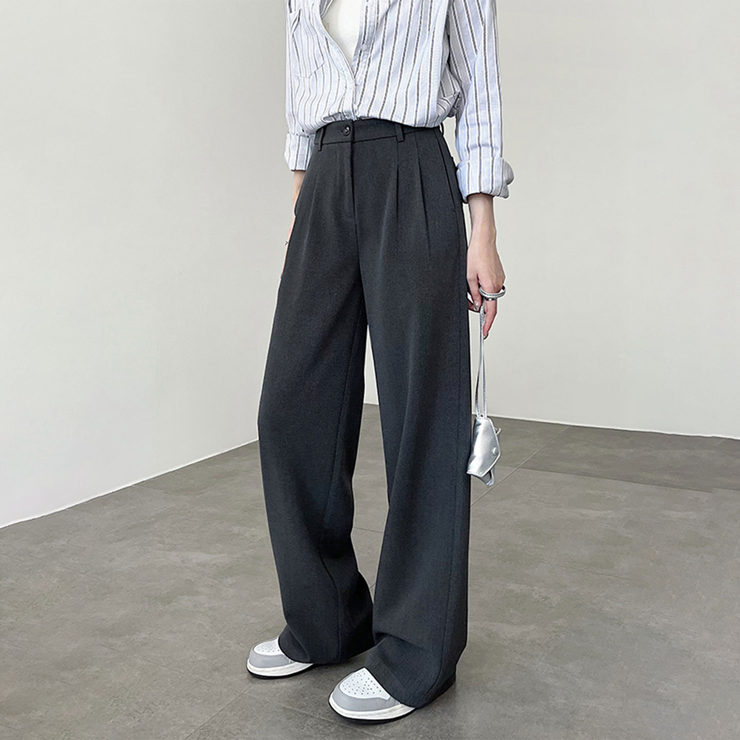 大码灰色直筒阔腿休闲裤女秋季款梨形身材高腰宽松显瘦垂感西装裤