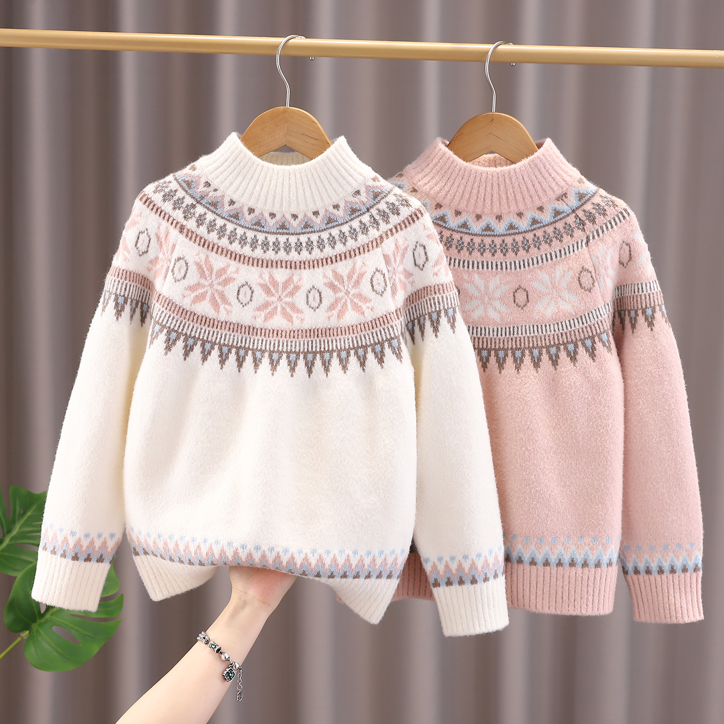 女童毛衣秋冬2025新款洋气儿童打底针织衫冬季圆领女大童韩版上衣