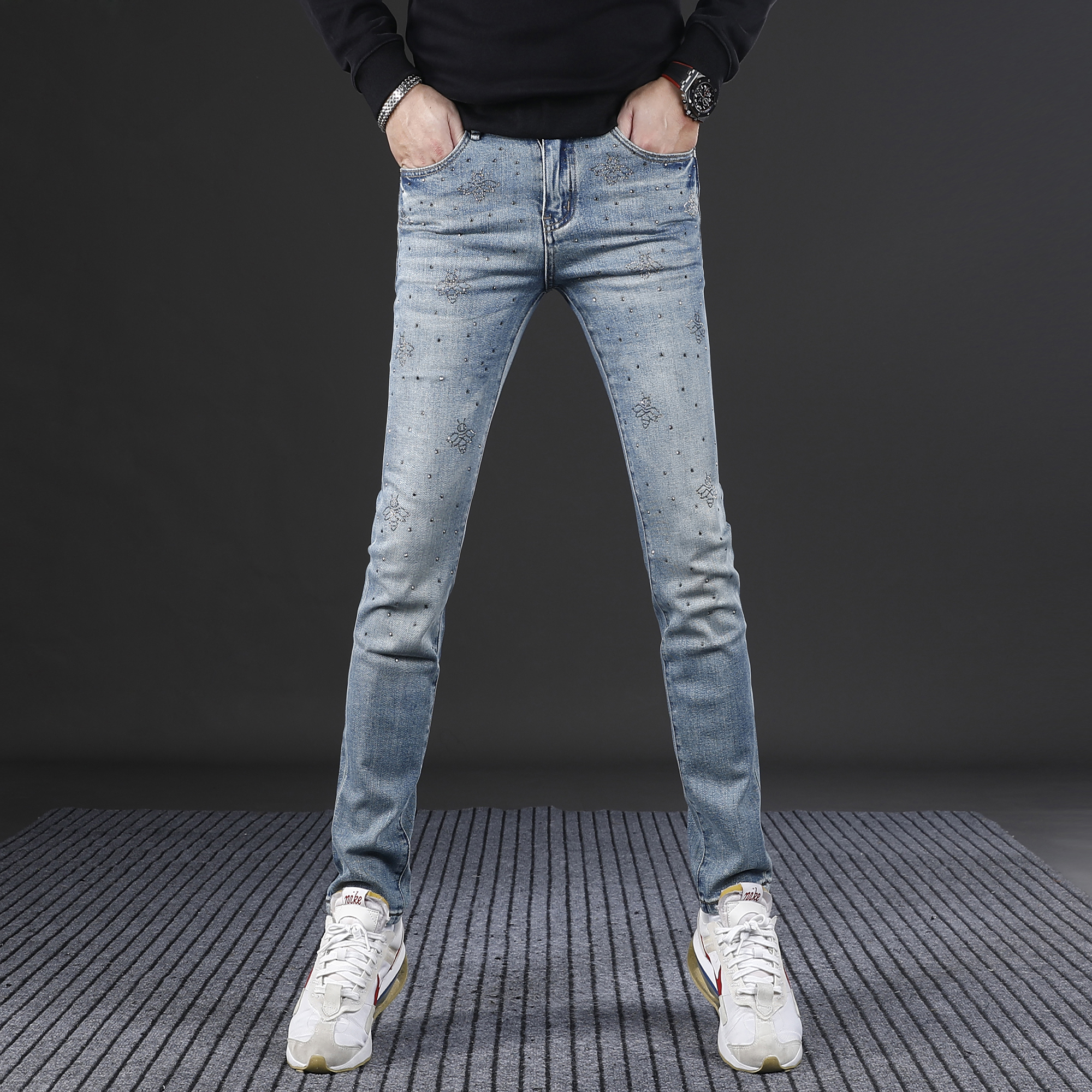 蓝色男士牛仔裤男装秋季款爆款2025新款修身小脚弹力高档男款裤子