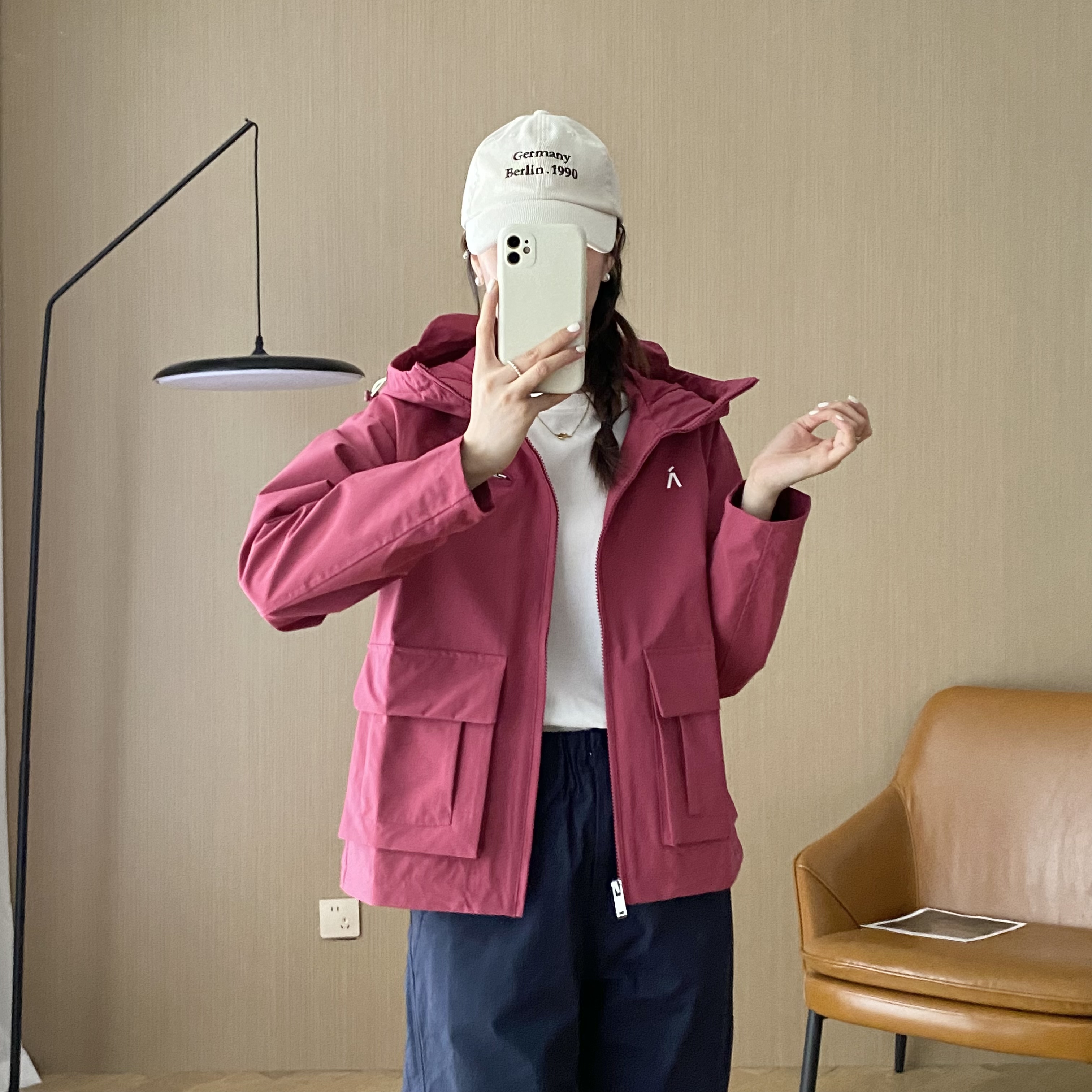 东力！户外防风防水运动休闲连帽短款冲锋衣外套（23276）DH