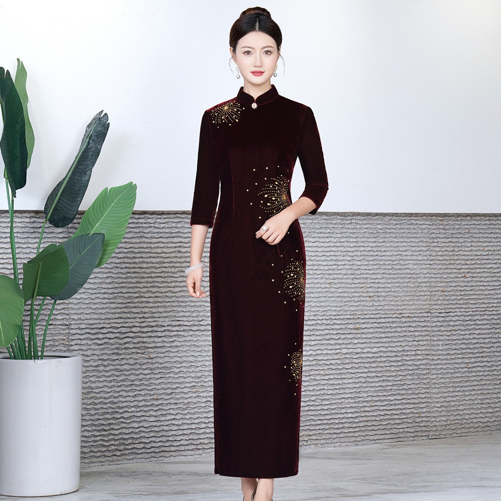 2024新款改良丝绒旗袍新中式春秋女长款气质喜婆婆婚宴礼服鸿韵绣