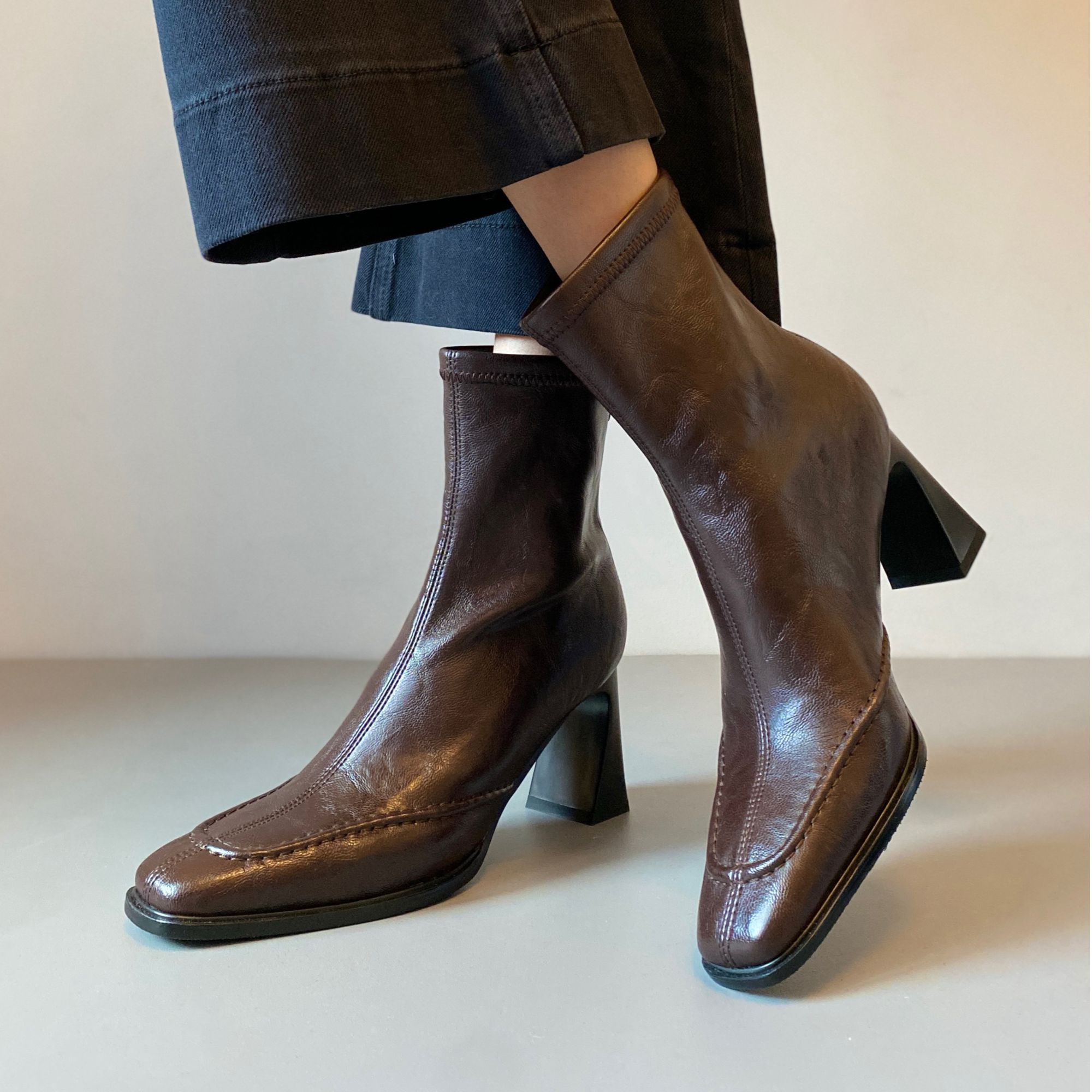 羊皮版~法式复古通勤高跟瘦瘦靴方跟显瘦弹力靴后拉链软皮短靴女