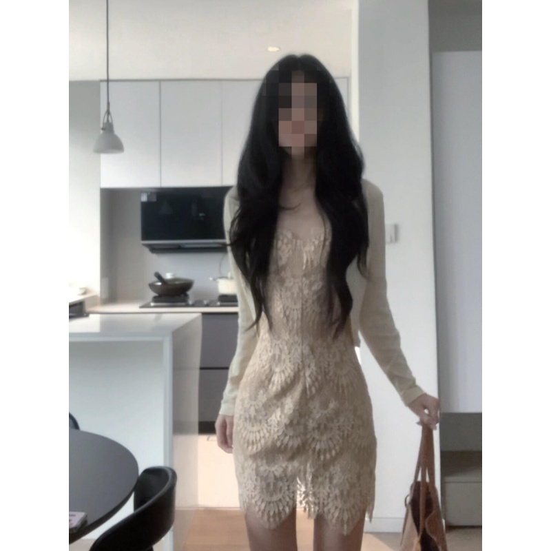 MARIE.COCO纯欲风性感秋季新款蕾丝拼接吊带连衣裙开衫外套两件套