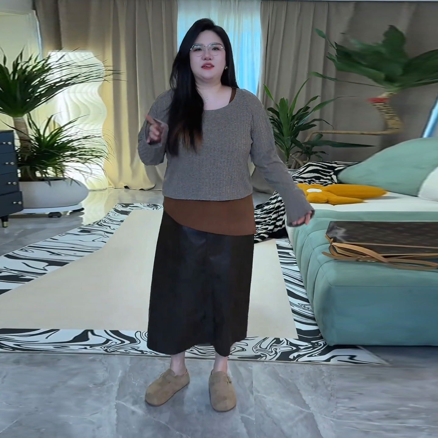 时尚洋气美拉德潮流穿搭2025秋季新款大码胖MM吊带罩衫半身裙套装