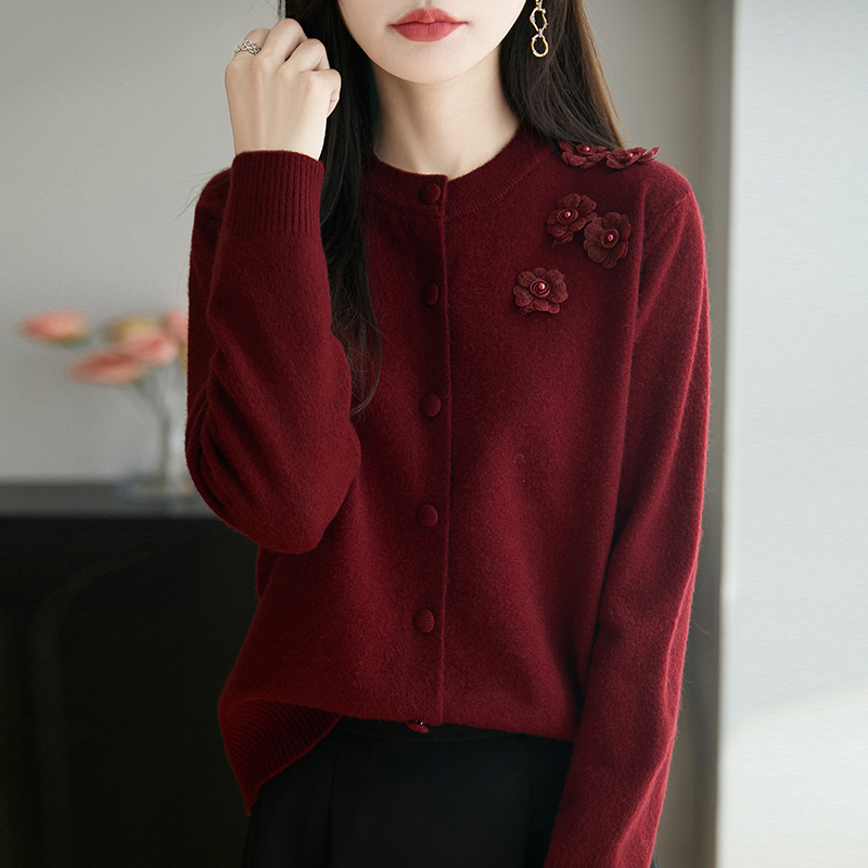 胖mm春秋加大码外搭针织开衫女2025新款宽松毛衣外套洋气圆领上衣