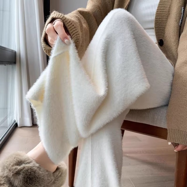 白色水貂绒针织阔腿裤女春秋新款毛毛糯米裤垂感休闲拖地直筒裤子