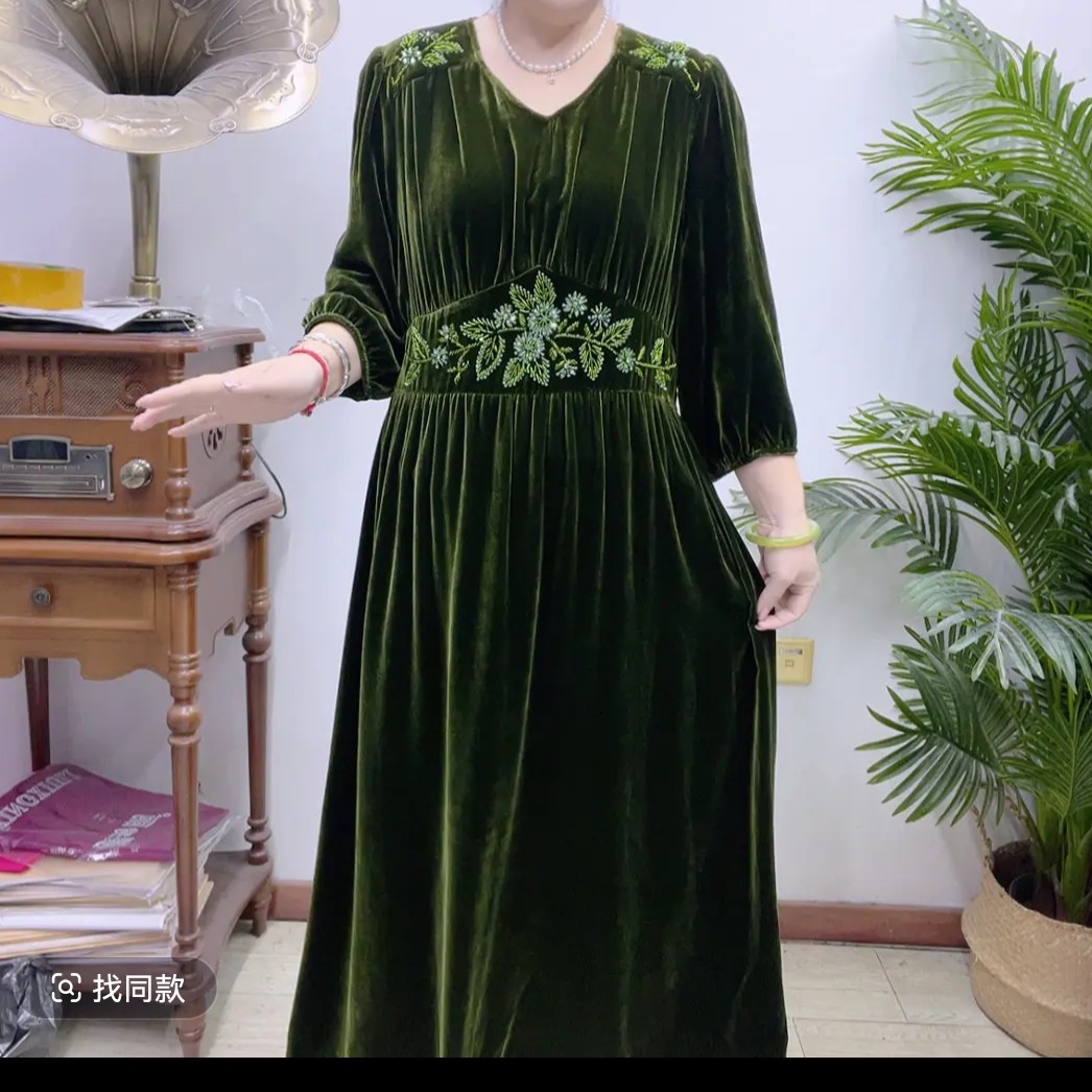 高端桑蚕丝连衣裙适合秋冬穿着彰显品质