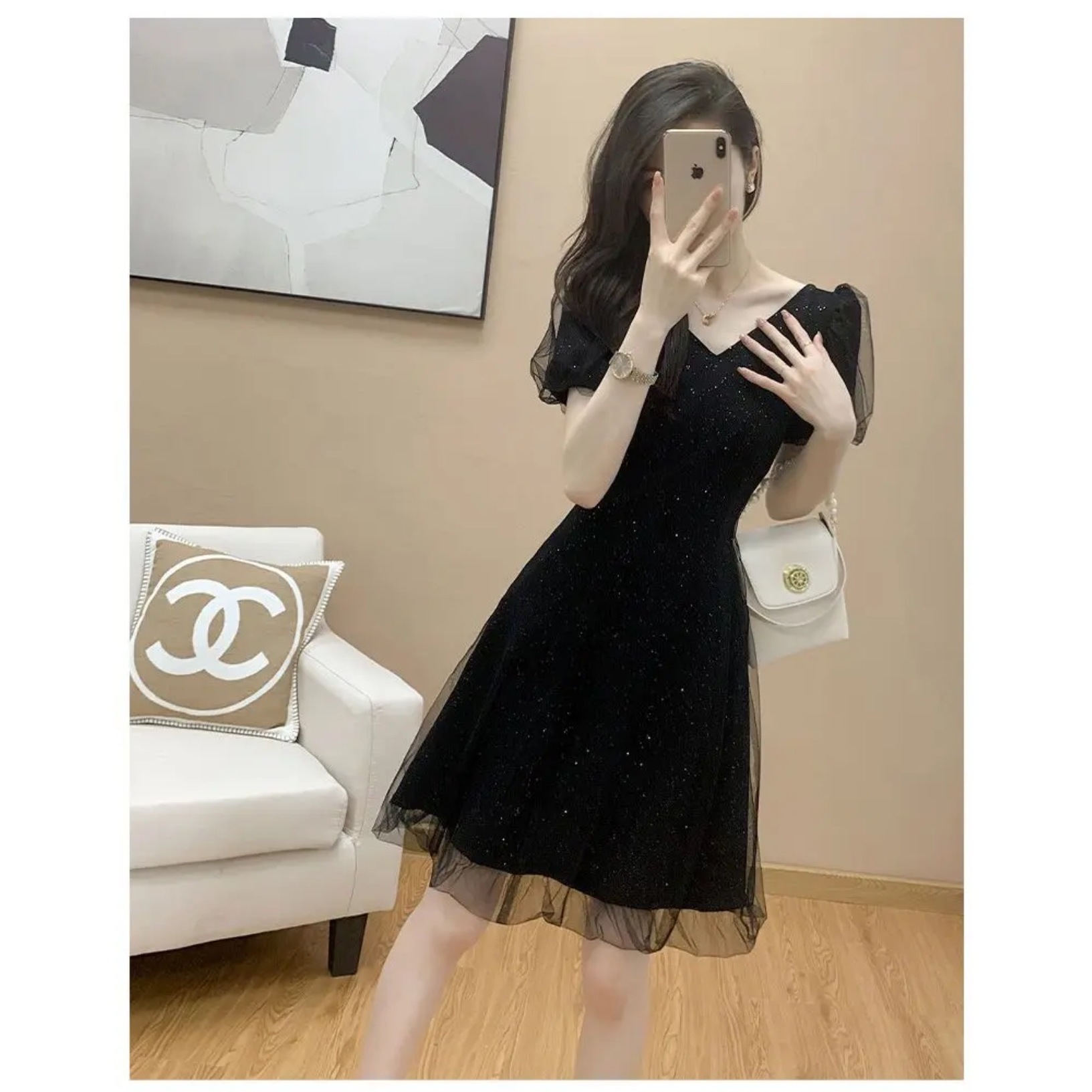 轻奢时尚洋气小黑裙小众遮肚子显瘦收腰连衣裙女气质设计感D1073