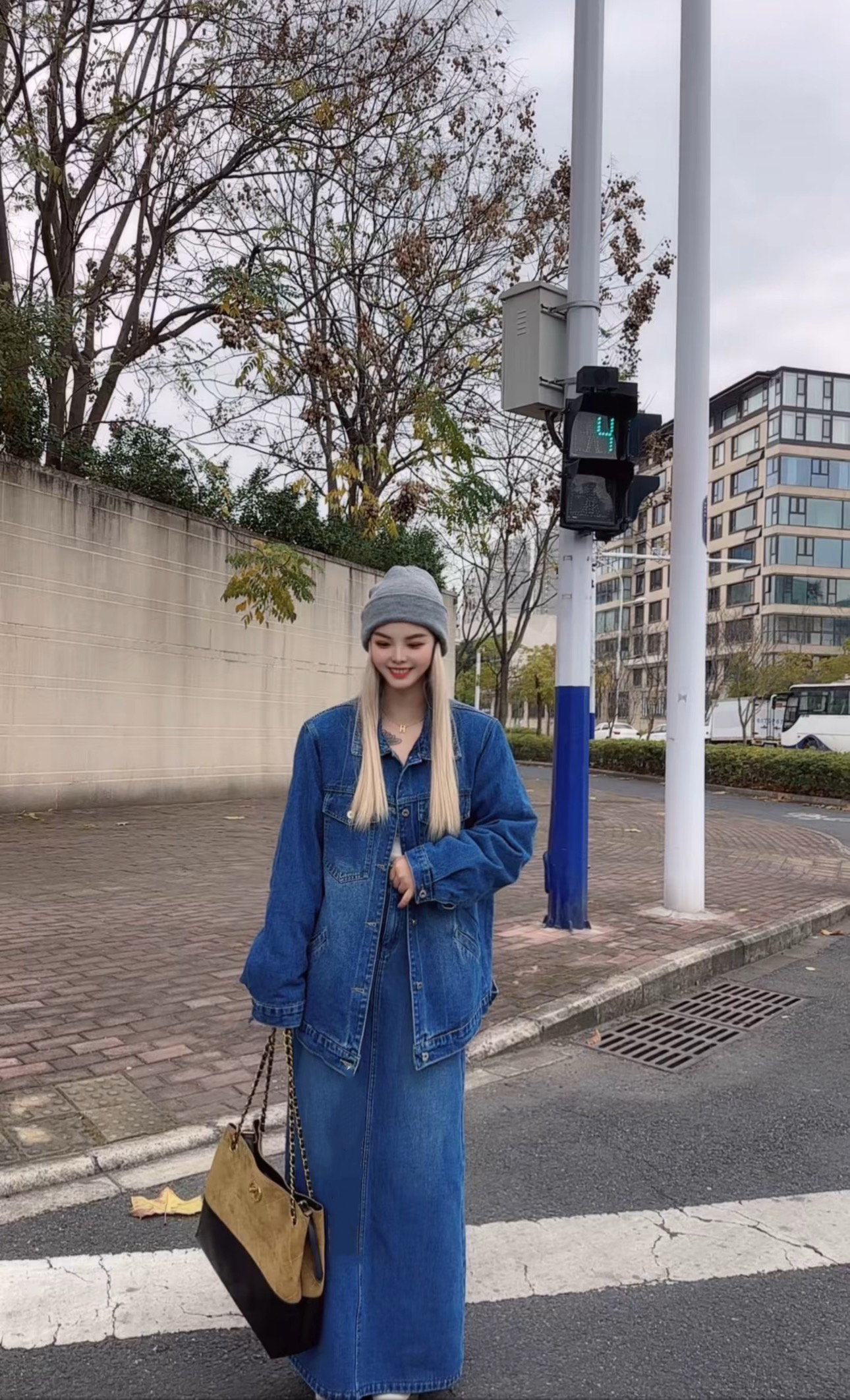 美式复古夹棉加绒牛仔套装2025冬季丹宁风加厚保暖时尚半身裙套装