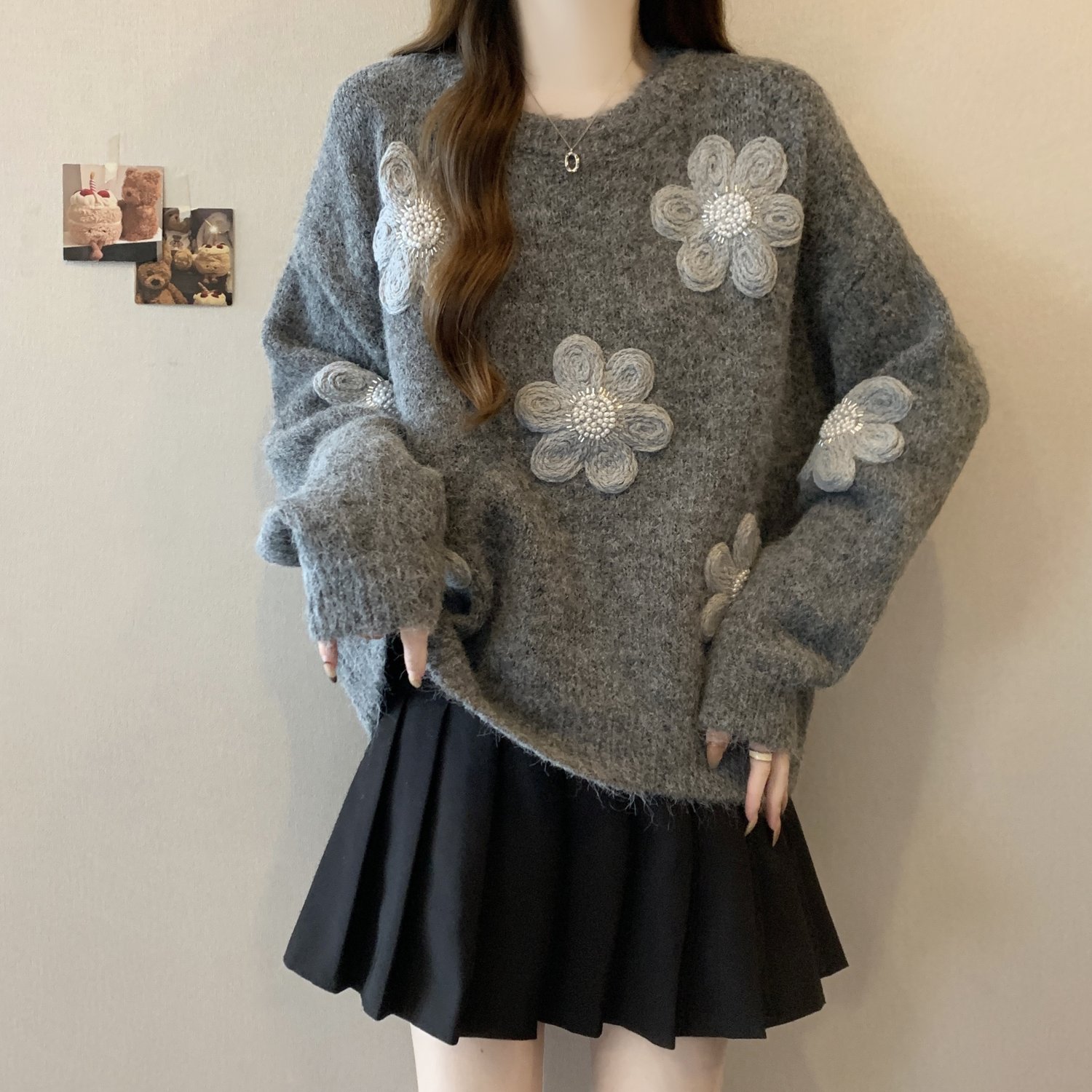 高级感花朵刺绣灰色毛衣大码女装胖mm秋冬超好看宽松显瘦针织上衣