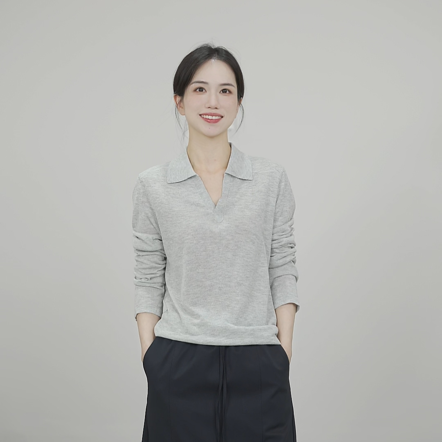小禾【迷雾】莱赛尔亚麻混纺知性优雅V领凉感长袖针织衫
