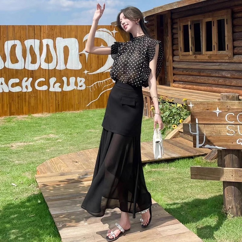 连衣裙女2025夏季新款时髦洋气波点雪纺上衣网纱拼接半身裙两件套