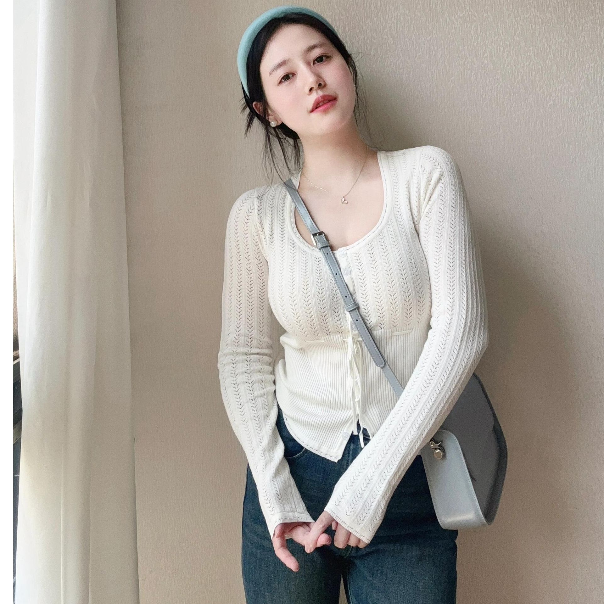 纯色圆领镂空绑带针织衫女宽松慵懒风小众休闲套头上衣早秋显瘦