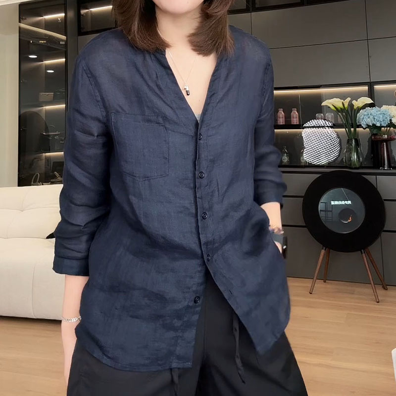 小众简约风气质V领衬衫新款高级时尚休闲通勤百搭纯色单排扣上衣