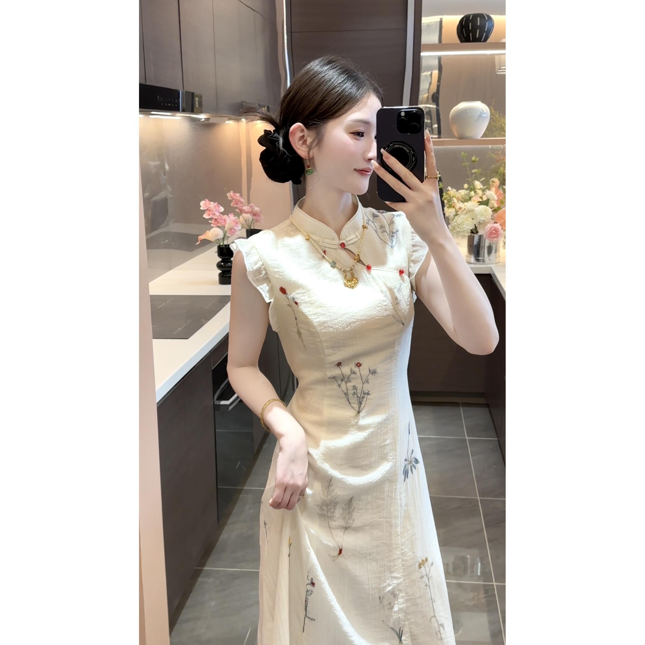 现货【朱砂】新款气质复古绣花高腰显瘦连衣裙子女装立领别致长裙