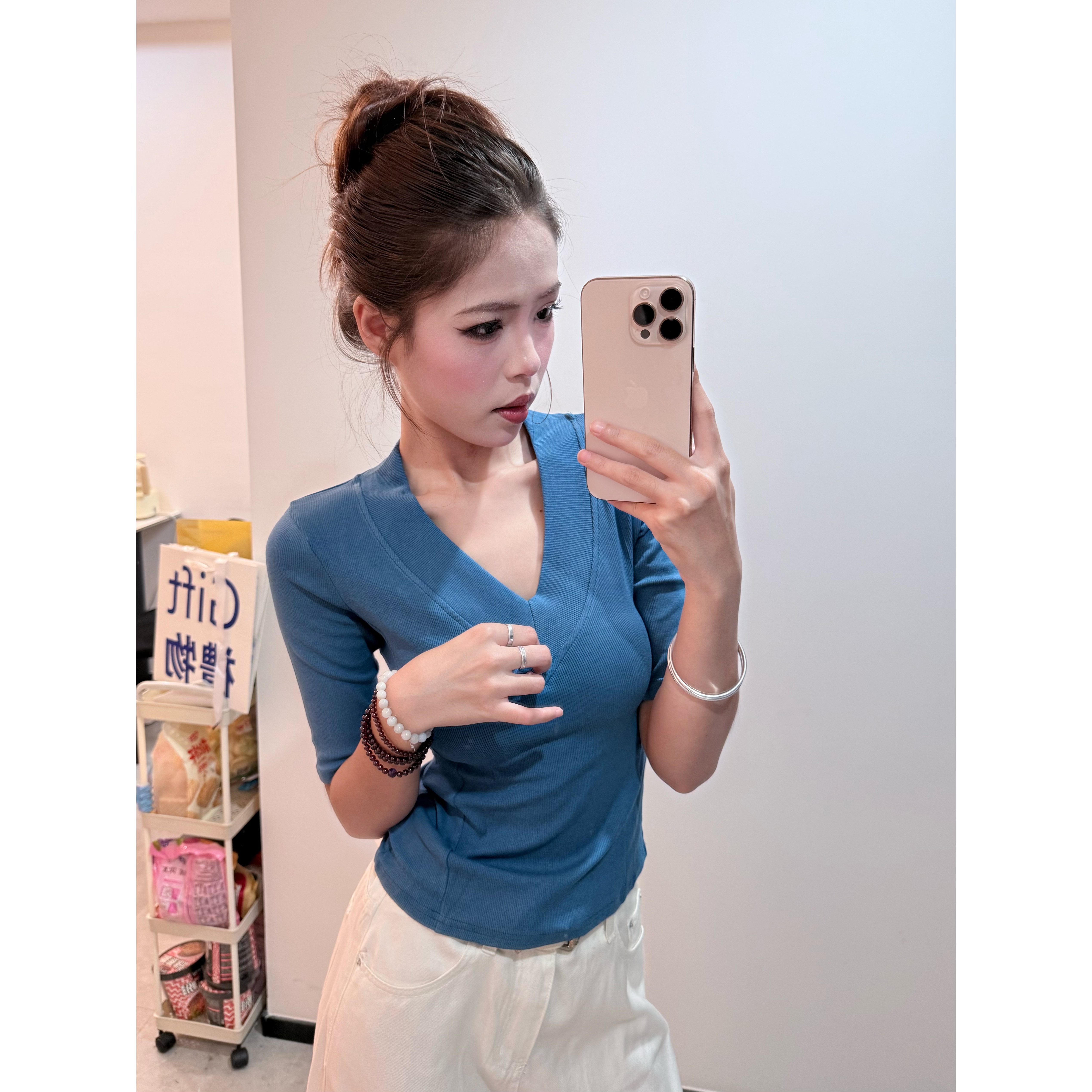 2025早秋新款美式辣妹V领中袖T恤女设计款修身显瘦洋气百搭9966#