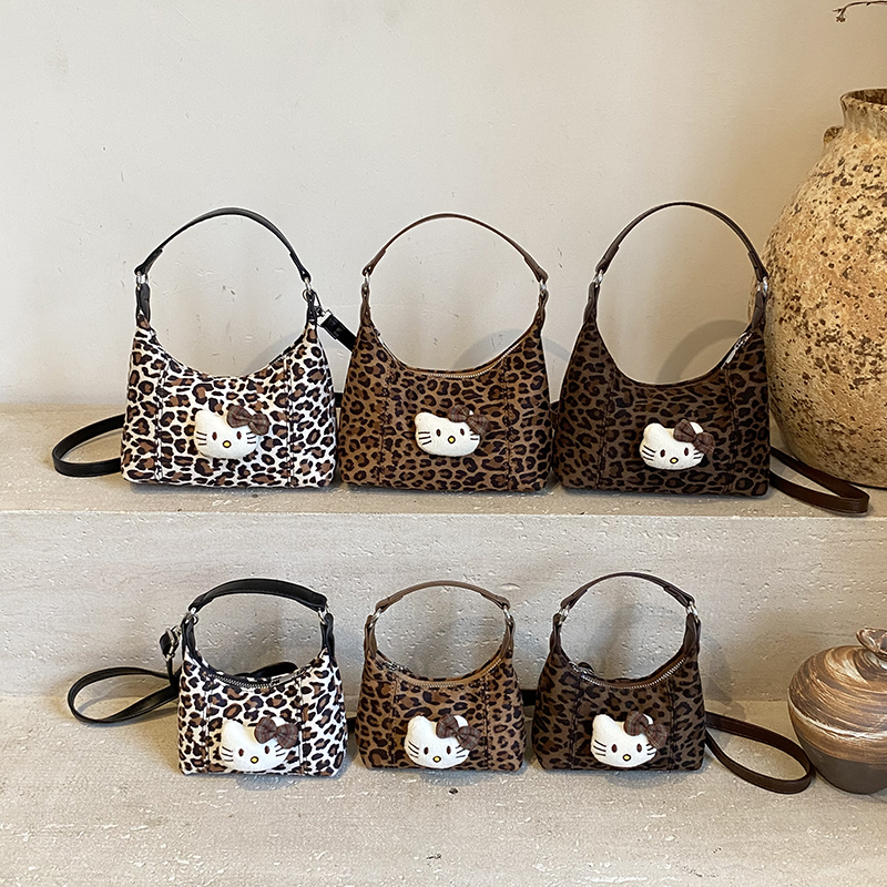 高颜值洋气2025新款秋冬小女孩复古豹纹手提包女童单肩外出斜挎包