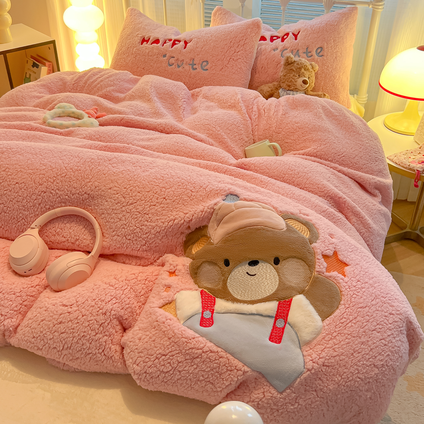 2025秋冬新款加厚羊羔绒牛奶绒卡通贴布绣床单床笠四件套