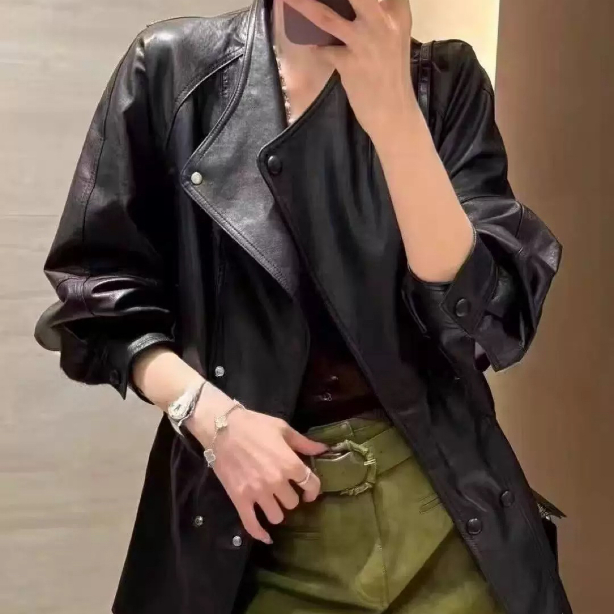 2025秋季新款中长款无领双排扣宽松真皮皮衣女收腰绵羊皮风衣外套