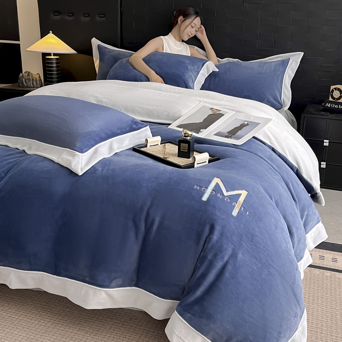 水星新家纺冬季轻奢风刺绣拼角牛奶绒四件套加厚双面绒被罩被套