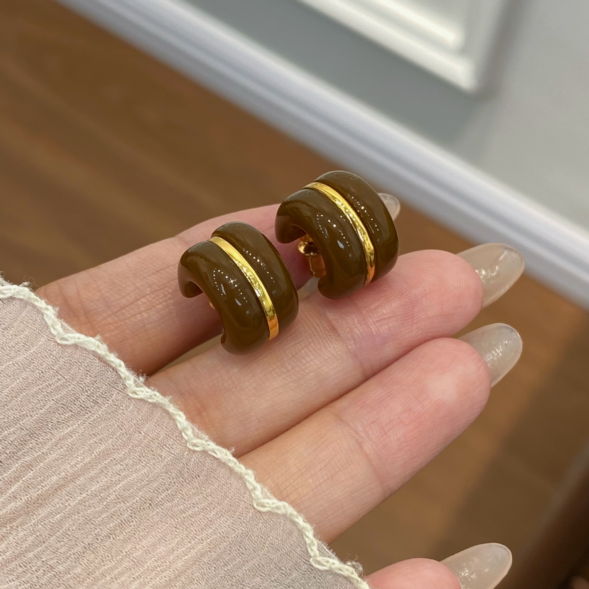 铜合金耳饰 QIAN XI S925银针 秋冬百搭耳环小香风许言赵露丝同款