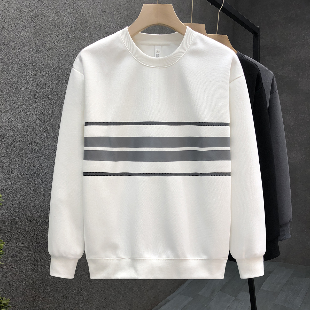 劳玛杜伽春秋季时尚圆领条纹卫衣男士潮流微宽松休闲打底衫上衣