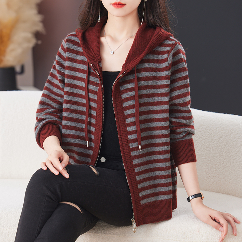 连帽双拉链条纹针织开衫女毛衣外套软糯线衫卫衣春
