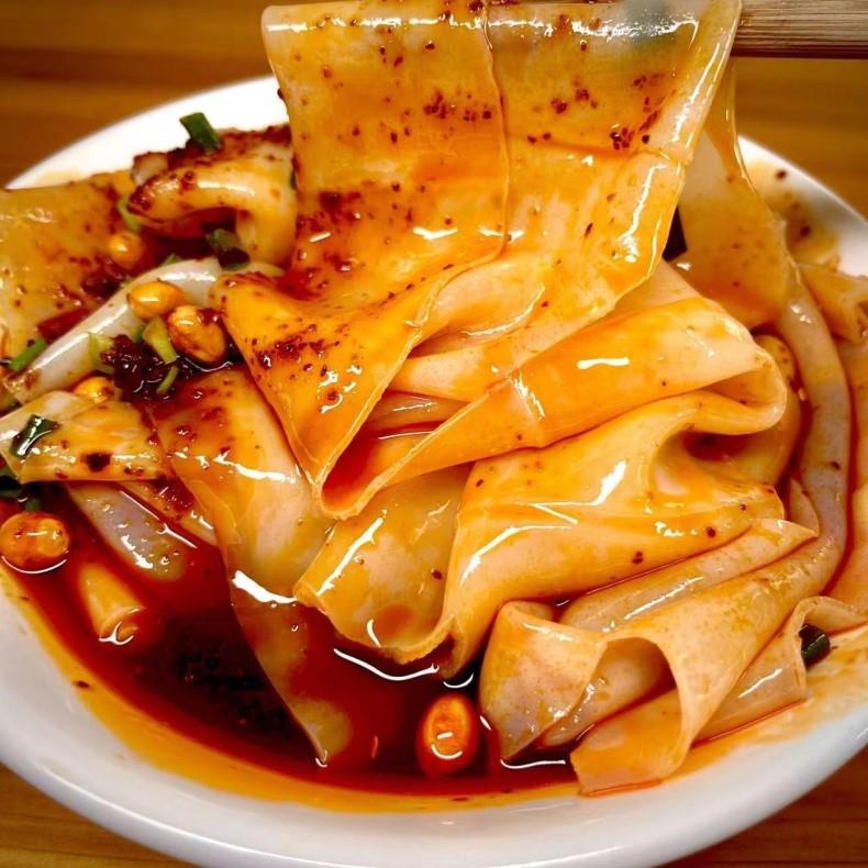 凉米皮卷粉剪粉贵州特产红油凉皮裹粉凉卷皮即食凉拌小吃送调味包