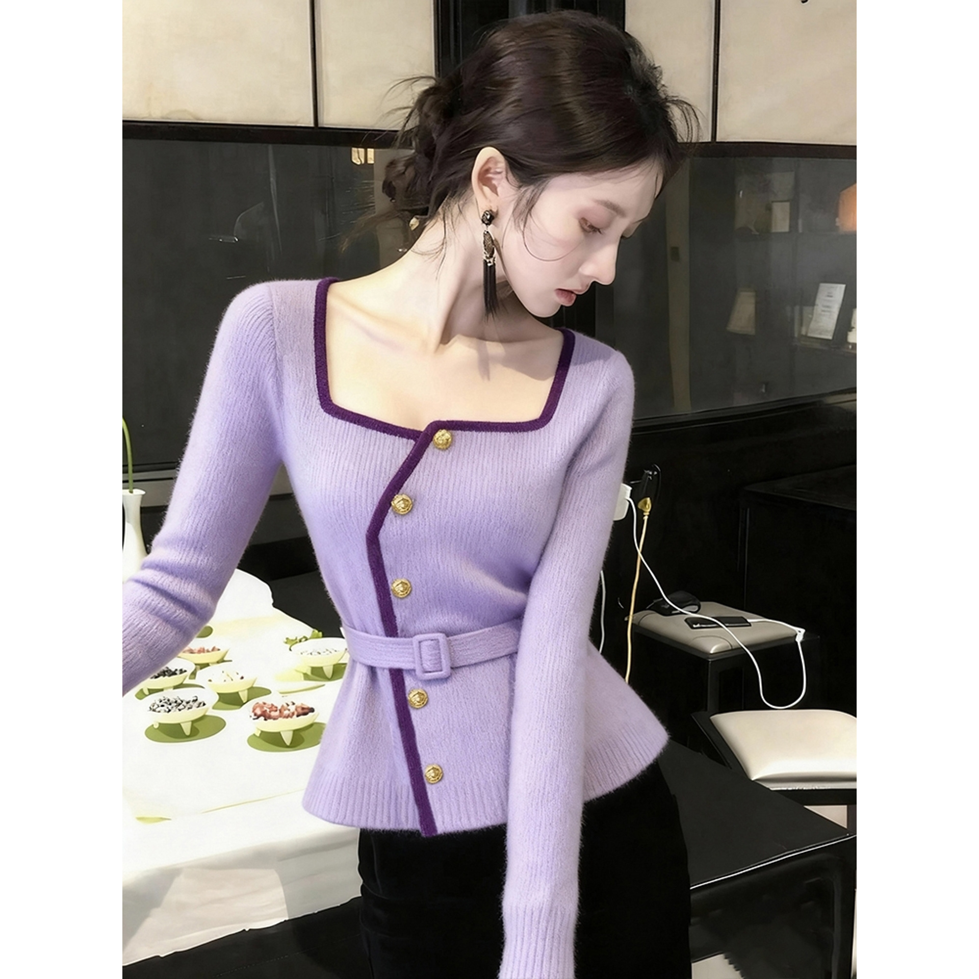 法式小香风紫色方领针织开衫女秋冬款高级感时尚收腰短款毛衣外