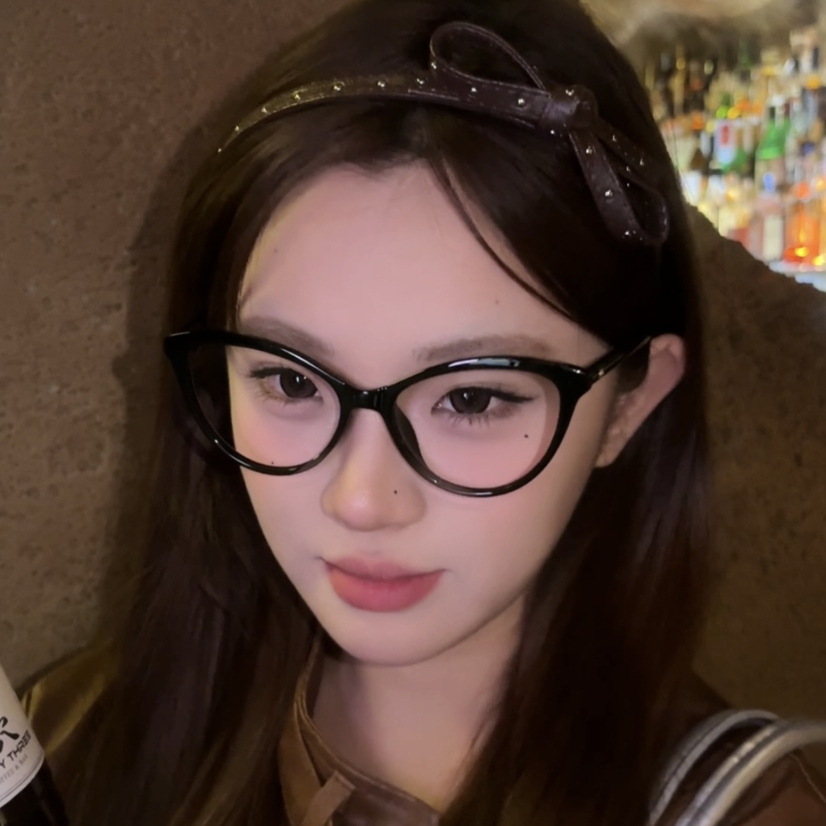 甜酷小钢珠皮革～高级精致甜美小钢珠皮质蝴蝶结头箍百搭气质发箍