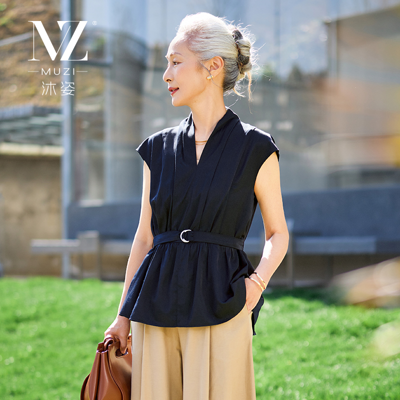 沐姿中年妈妈夏装短袖T恤中老年女装洋气V领薄款收腰上衣服