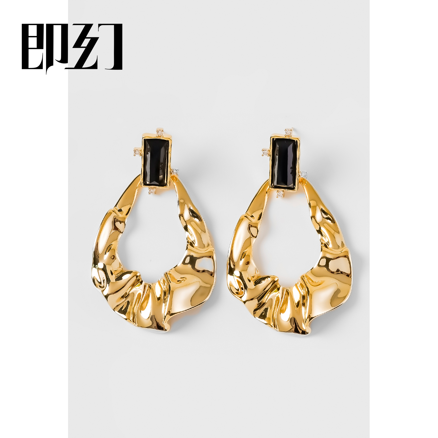 铜合金耳饰 流淌的时间J  欧美时装走秀款大气夸张风耳环 S-4459