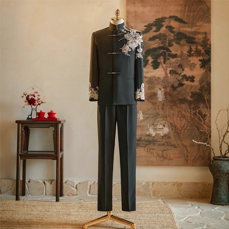 新中式秀禾服新郎中山装结婚套装重工西装外套男装订婚黑色敬酒服