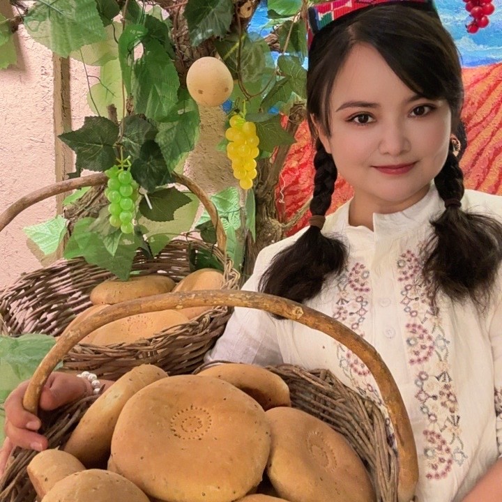 新疆吐鲁番手工黑芝麻味7个营养馕