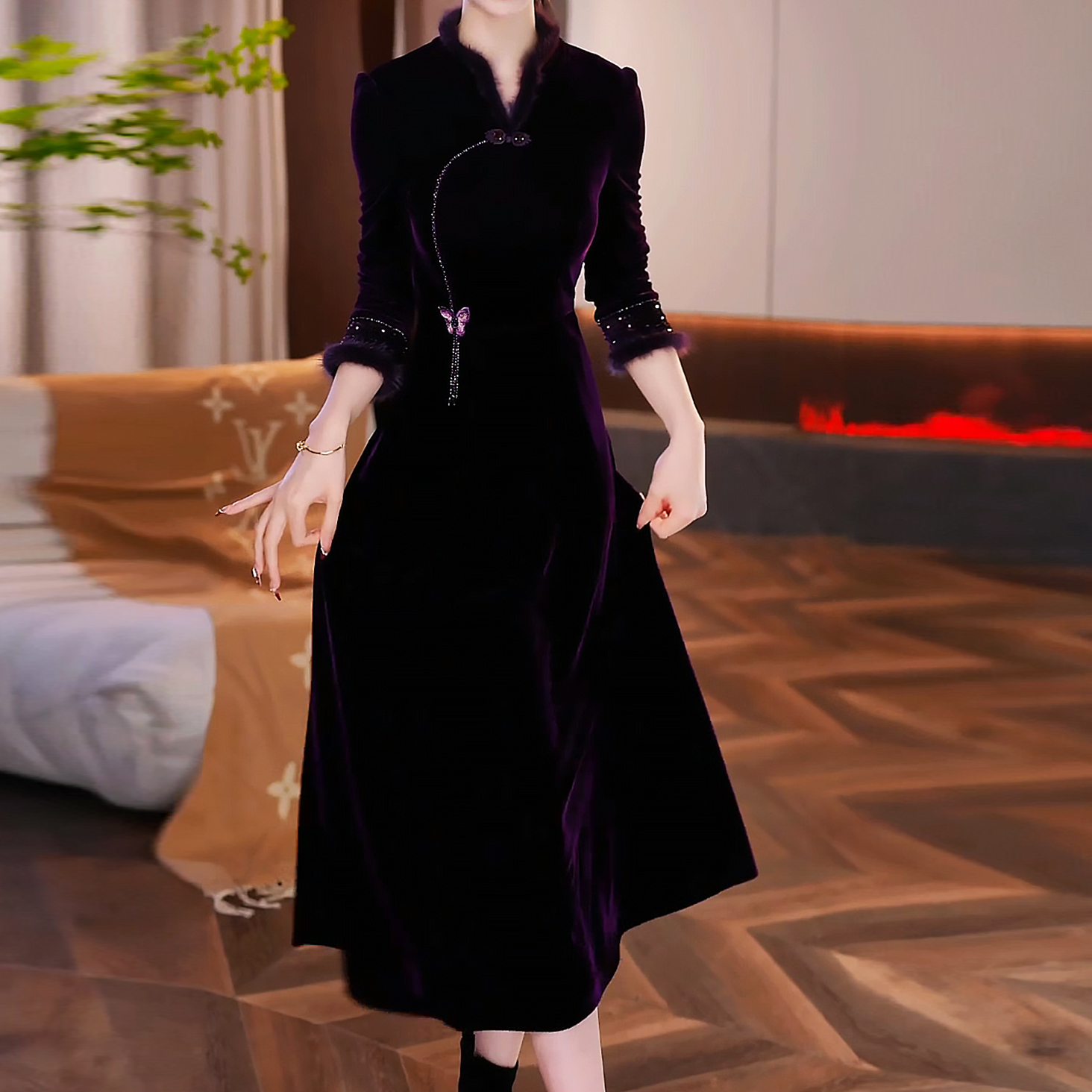 女装连衣裙金丝绒时尚加厚2025秋冬新款喜婆婆气质修身中长款裙子