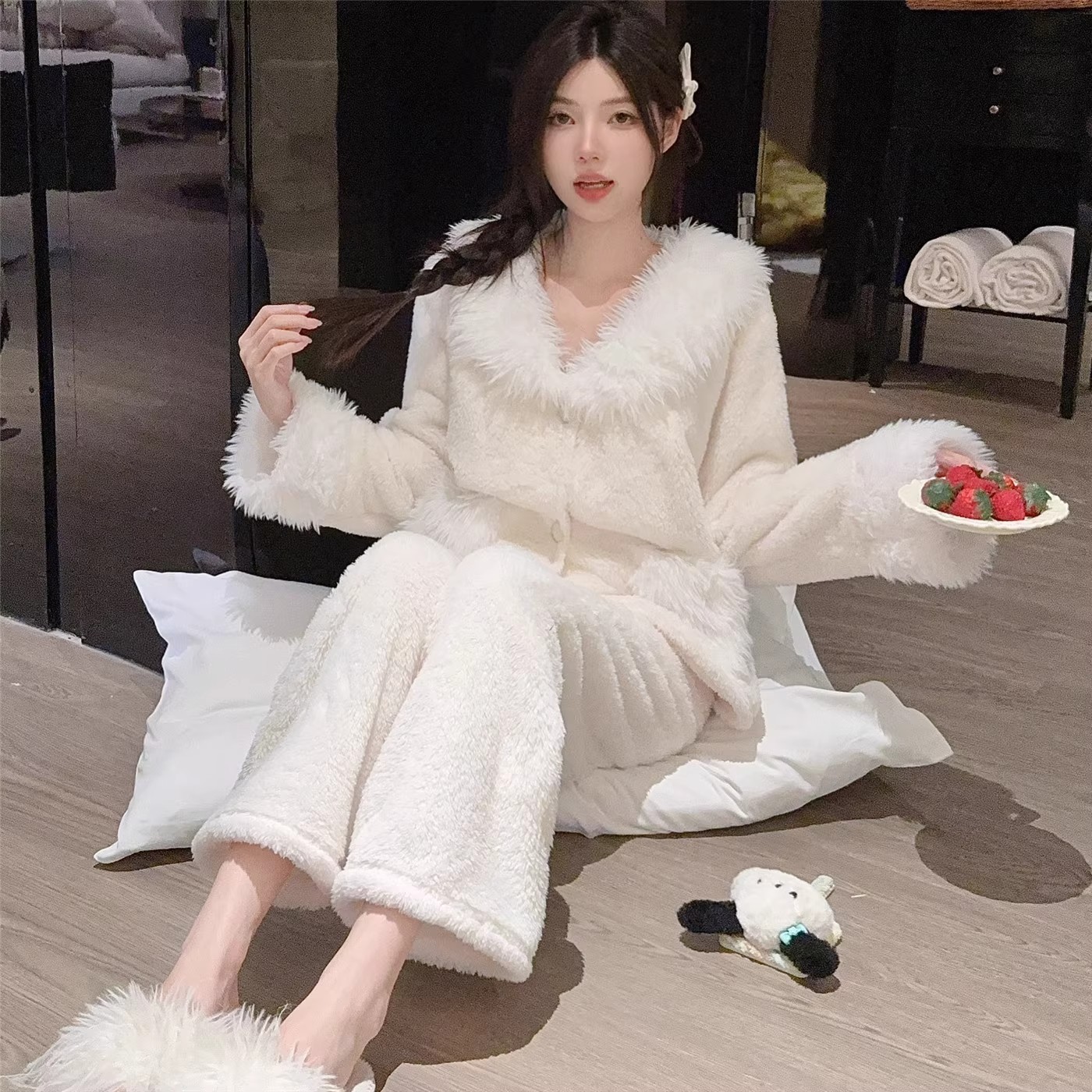 法兰绒睡衣女纯欲风甜美三件套可外穿秋冬季新款保暖双面绒家居服