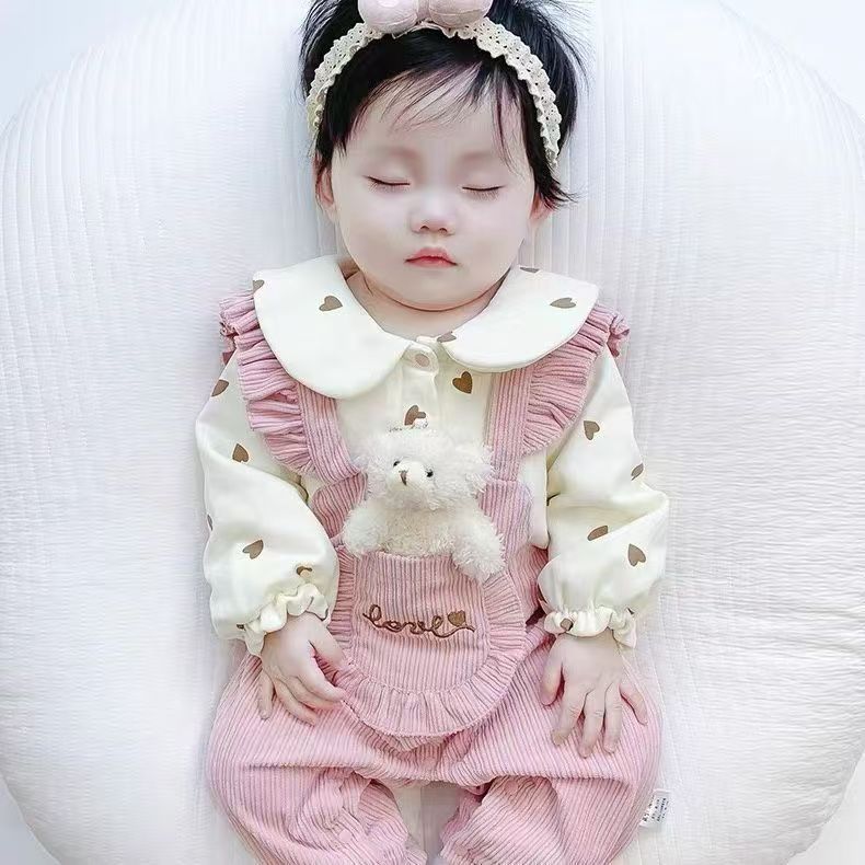婴儿衣服春秋款新生儿女宝宝连体衣满月百天可爱超萌外出公主哈衣