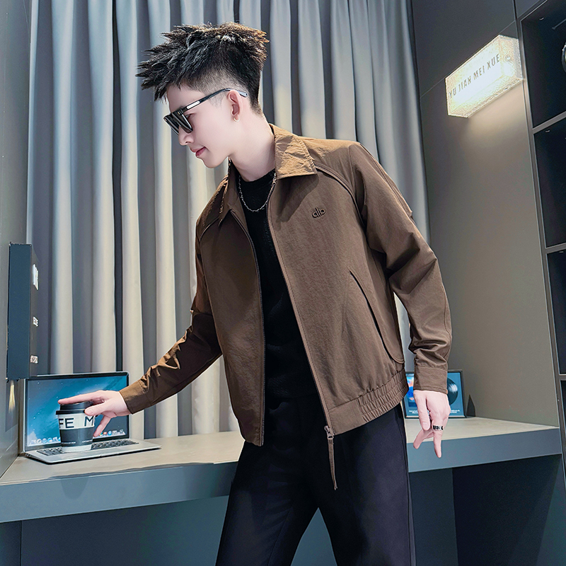 2025年新款咖色痞帅翻领外套男士春秋季百搭休闲短款休闲百搭夹克