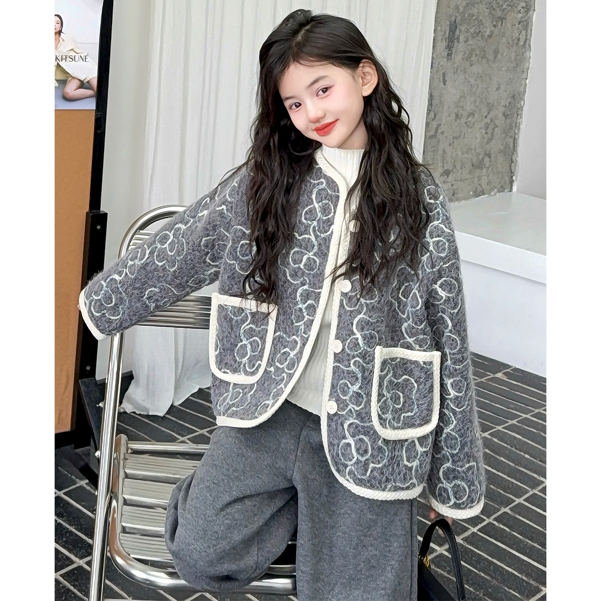 女童秋冬装外套2025新款儿童女孩大童冬季绣花皮毛一体百搭上衣