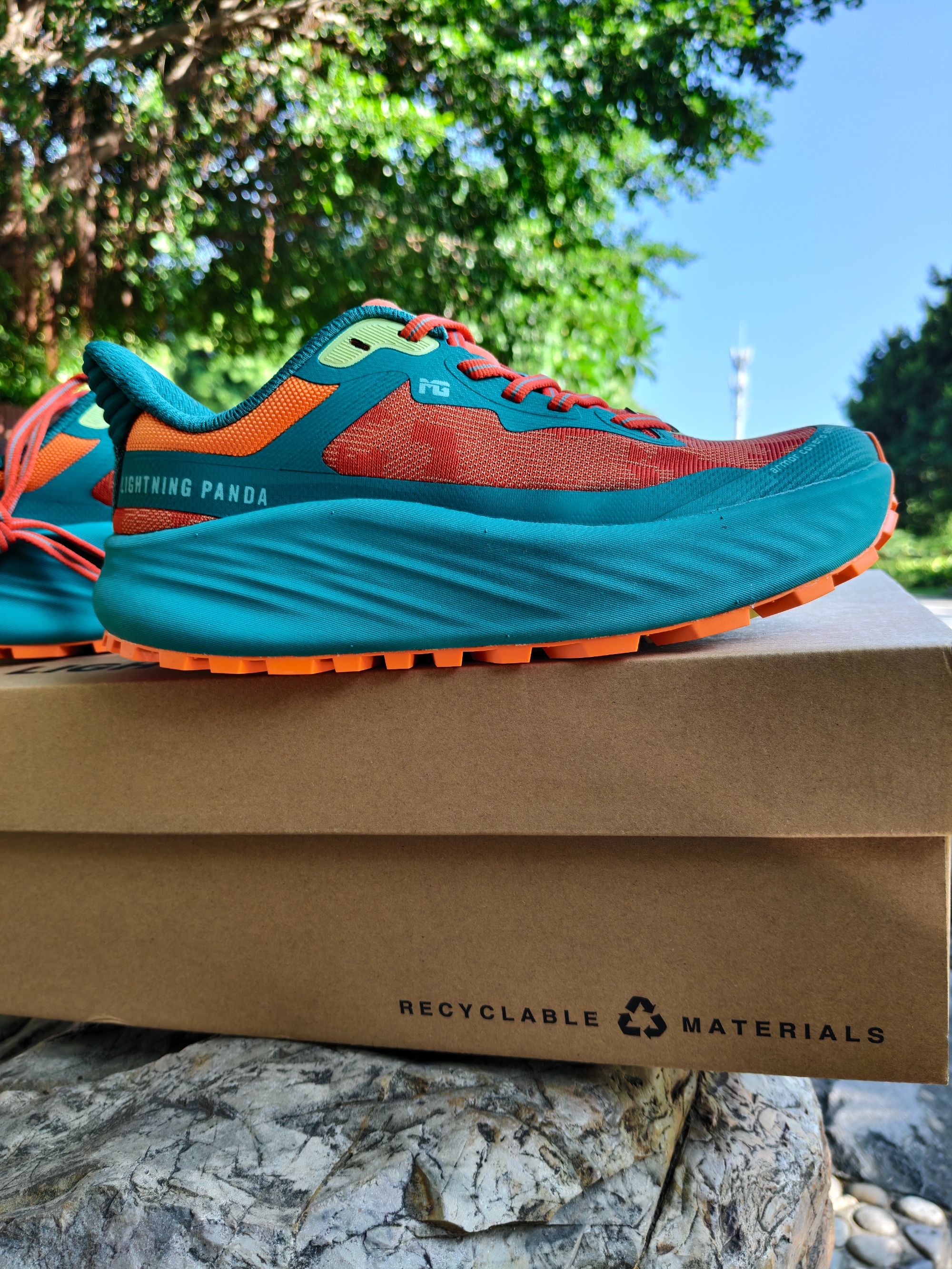 全地形防滑耐磨户外越野跑鞋宽楦透气厚底减震适合日常穿搭跑步