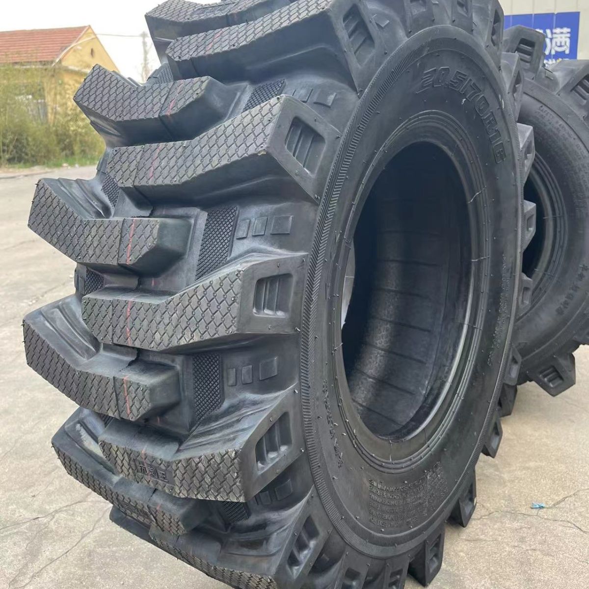 铲车装载机半实心钢丝825 1200 1490 20.5/70-16轮胎 1670-20轮胎