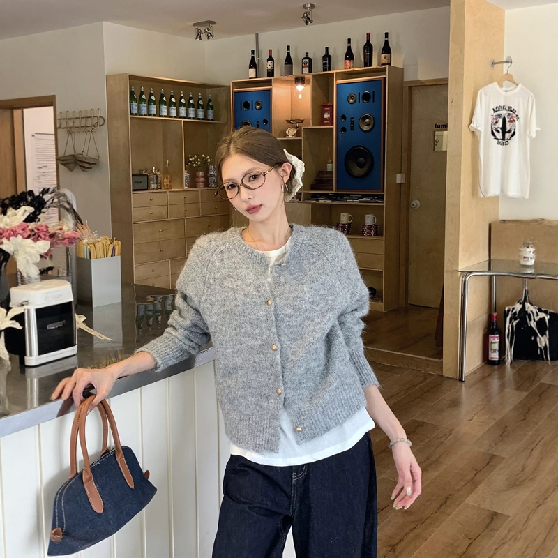 灰色慵懒风宽松软糯毛衣外套女2025秋季新款圆领长袖针织开衫上衣