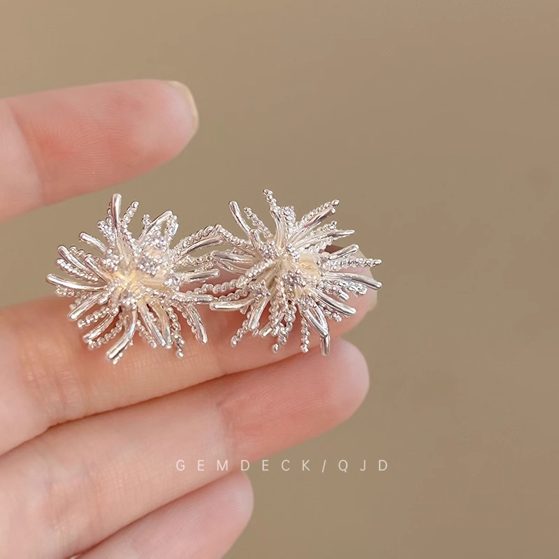 铜合金耳饰 夸张烟花锆石耳钉小众设计秋冬氛围感耳环高级感耳饰