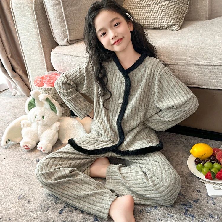 女童睡衣2025新款高级感轻奢风初中生女孩秋冬家居服儿童毛绒套装
