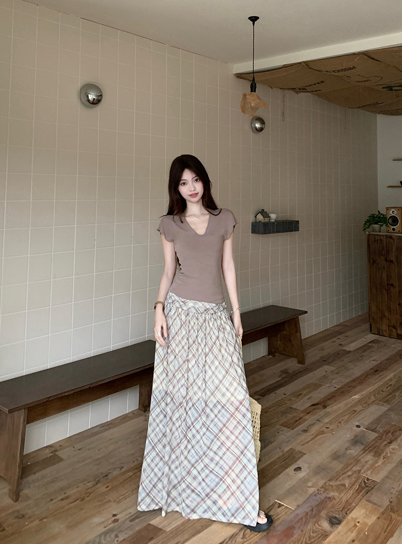 V领木耳边女弹力紧身外穿上衣网纱格子半身裙长裙子套装