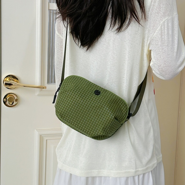 超轻手机包女斜挎新款时尚百搭小挎包格子男女通用尼龙帆布小包包