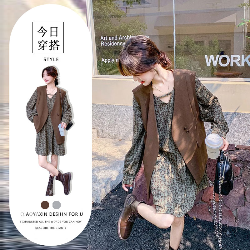 法式碎花马甲连衣裙套装女2025秋季新款V领漂亮独特小个子两件套