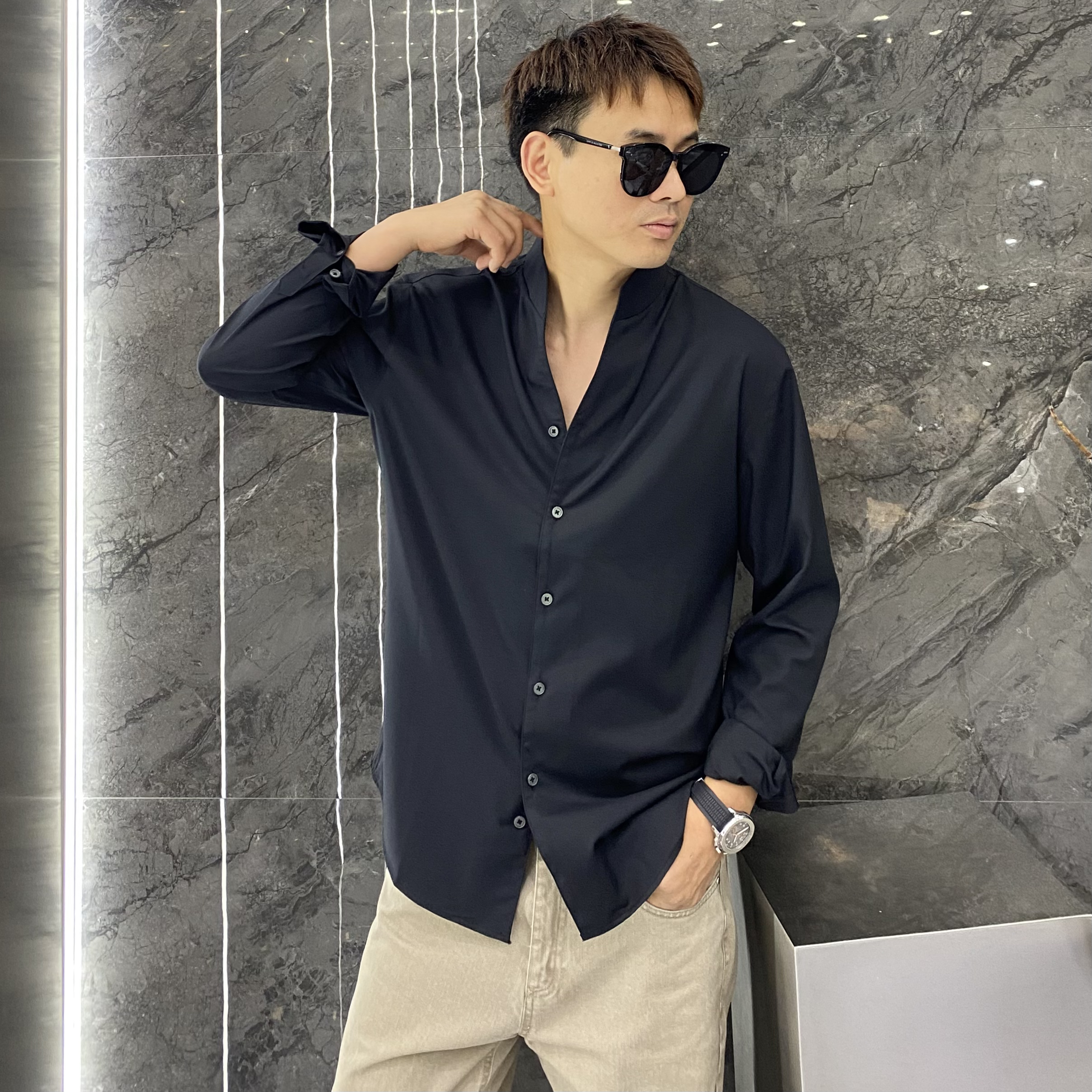 秋季高级感立领V领莫代尔丝滑垂感衬衫弹力修身痞帅长袖衬衣男