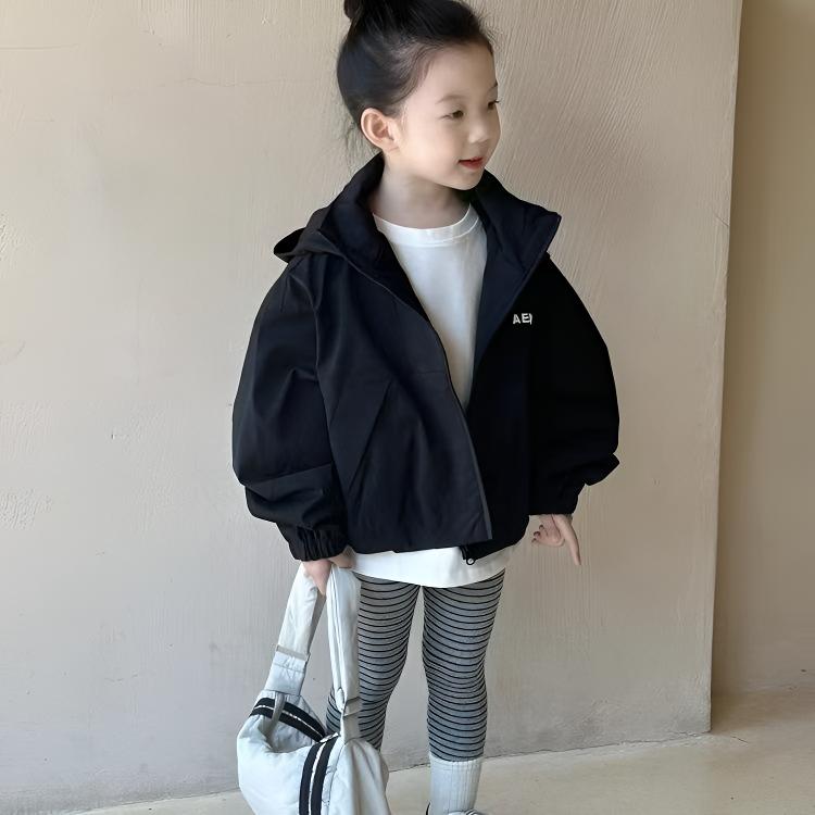 女冲锋衣外套春装新款韩版休闲儿童连帽拉链夹克衫上衣女宝宝秋季