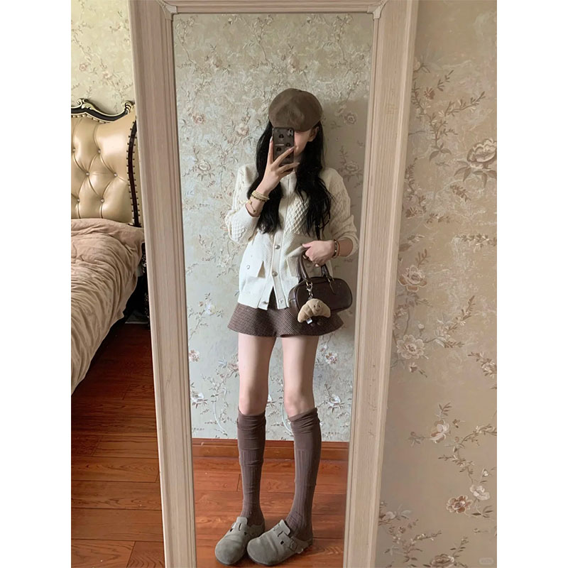 时尚慵懒风菱格小众针织衫秋季新款宽松休闲纯色毛衣百搭百褶裙女